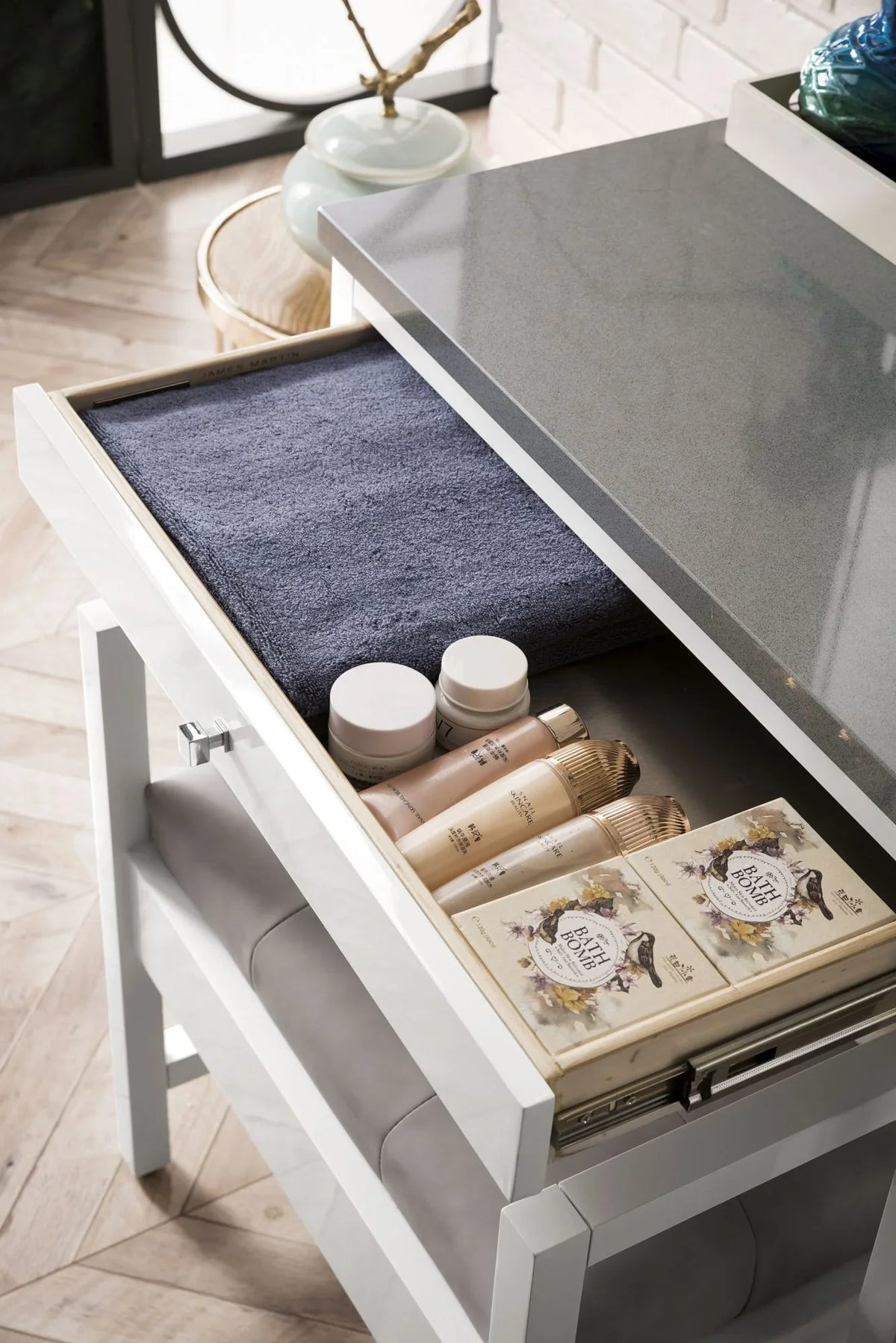 James Martin Furniture  30 in. Athens Countertop Unit with 3  Grey Expo Quartz Top, Glossy White