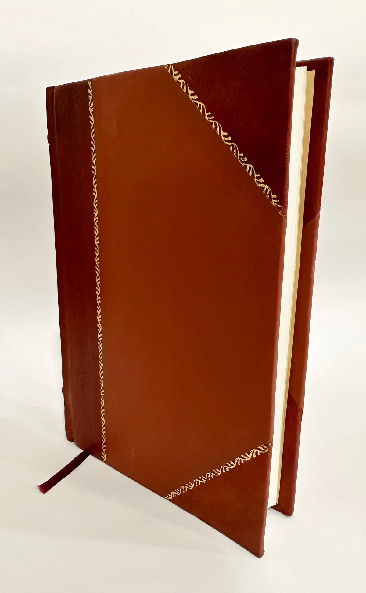 Im Zwielicht: Containing Selections from . Baumbach'"Marchen Und ... (1888) [Leather Bound]