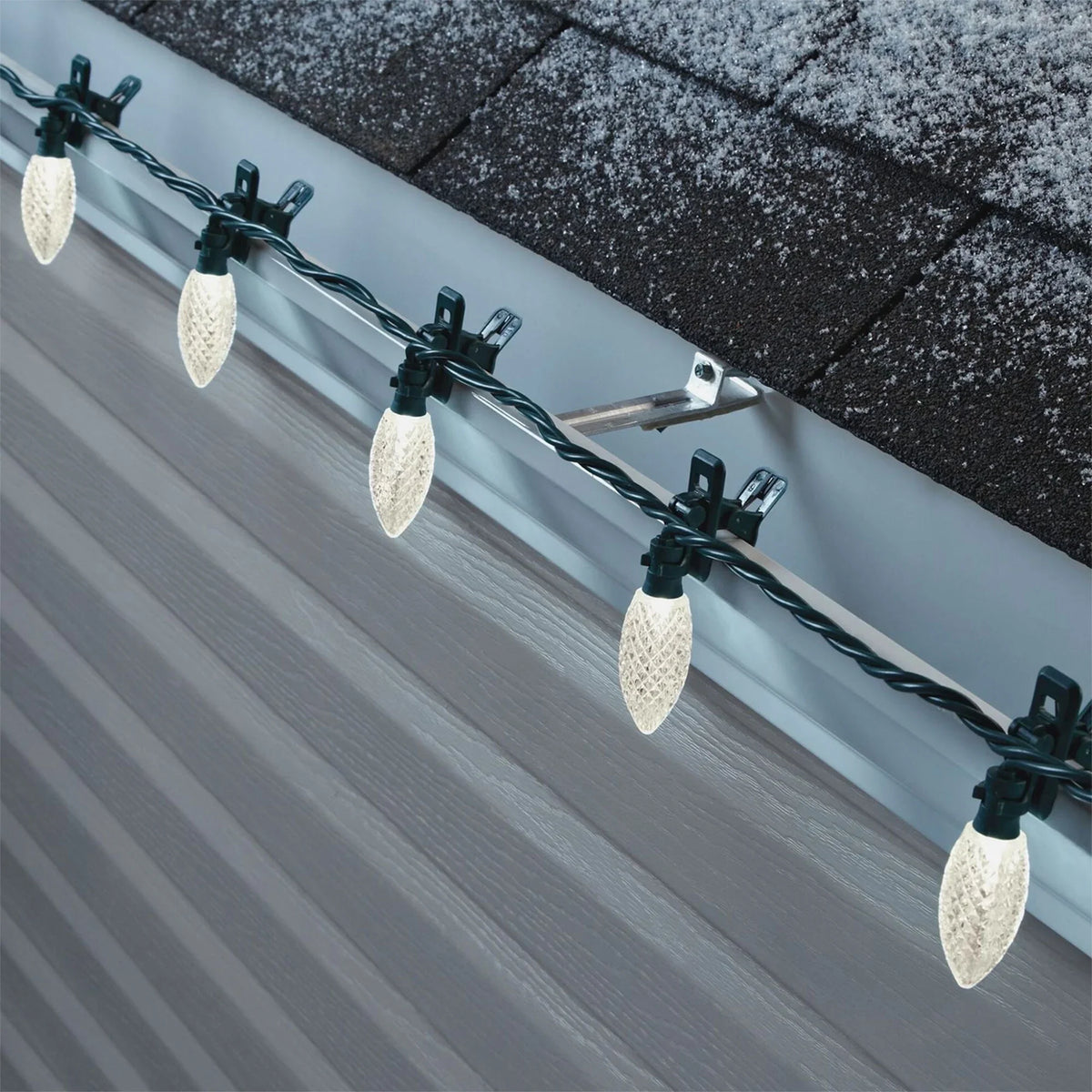 Quick Clip   100 Warm Bulbs Christmas String Lights (3 Pack)